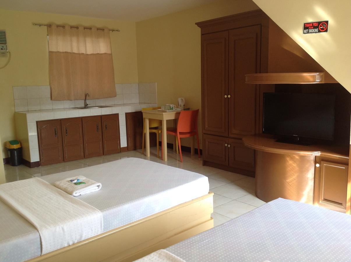 Danel Pensionne House Таклобан Екстериор снимка