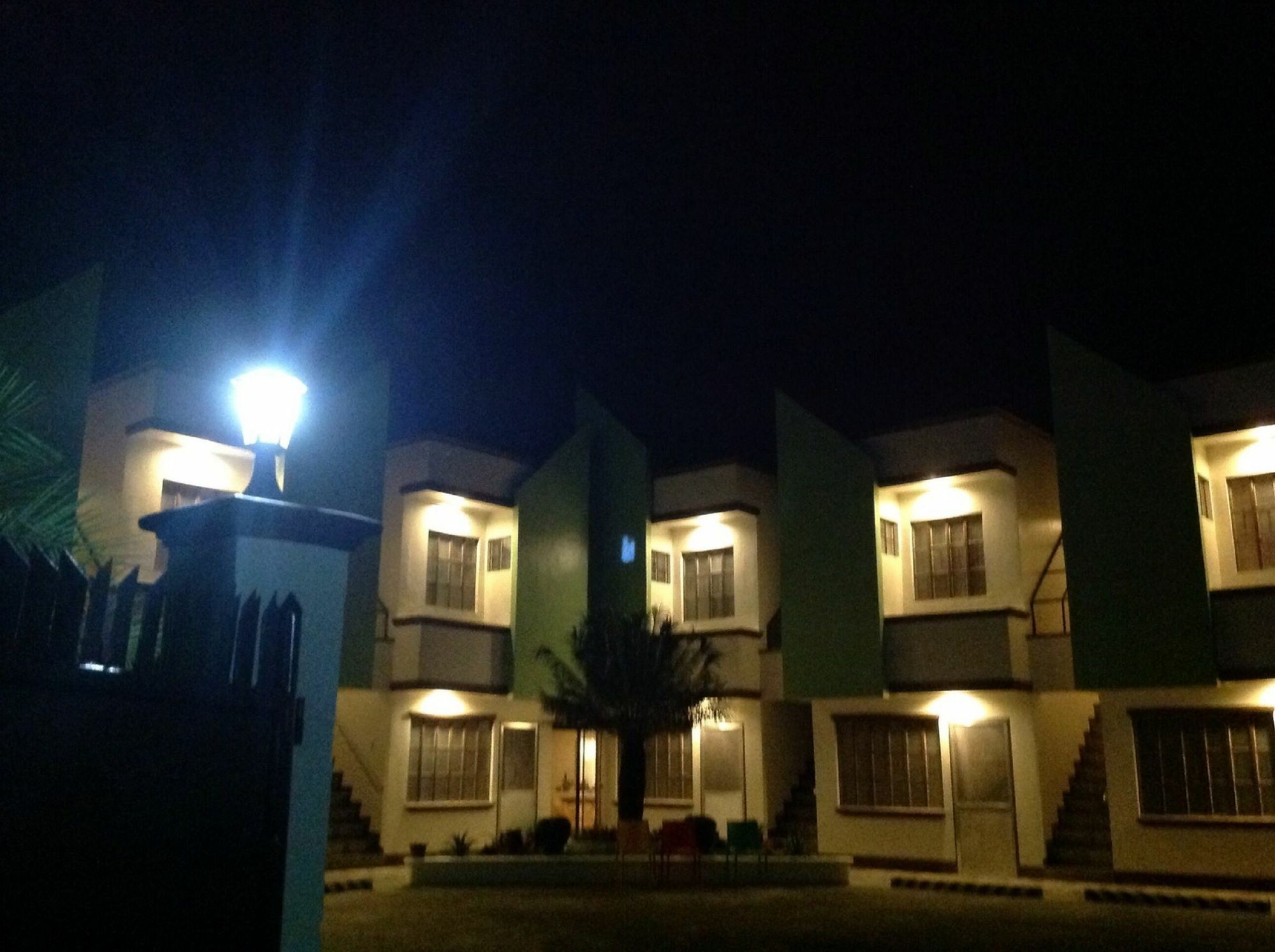 Danel Pensionne House Таклобан Екстериор снимка